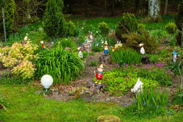 Display of figures near Ewes Bridge